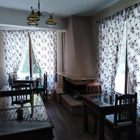 Guest house Archontiko Kertezis 3*