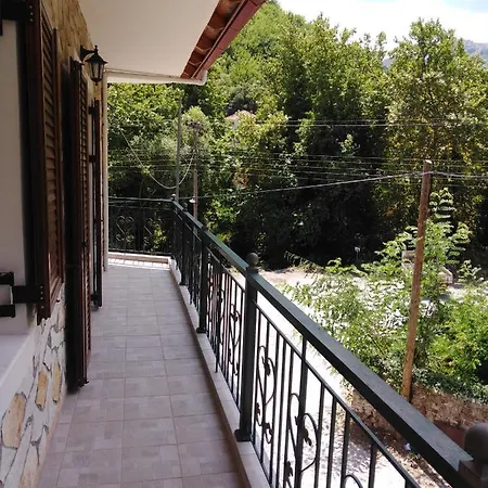 게스트하우스 Archontiko Kertezis