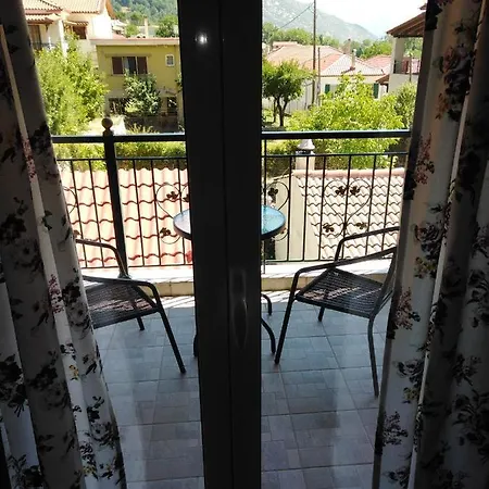 Archontiko Kertezis Pensión Kértezi