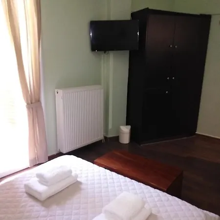 Pensión Archontiko Kertezis 3*