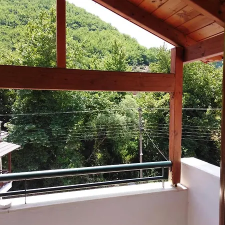 Guest house Archontiko Kertezis 3*