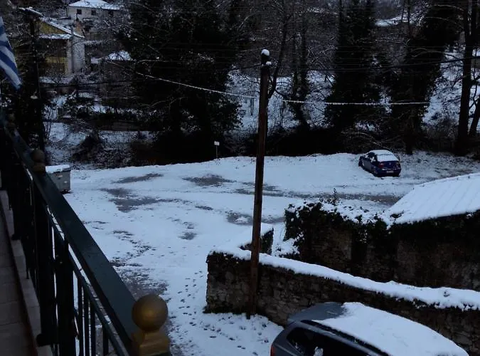 Pensjonat Archontiko Kertezis 3*