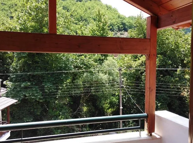 Pensjonat Archontiko Kertezis 3*